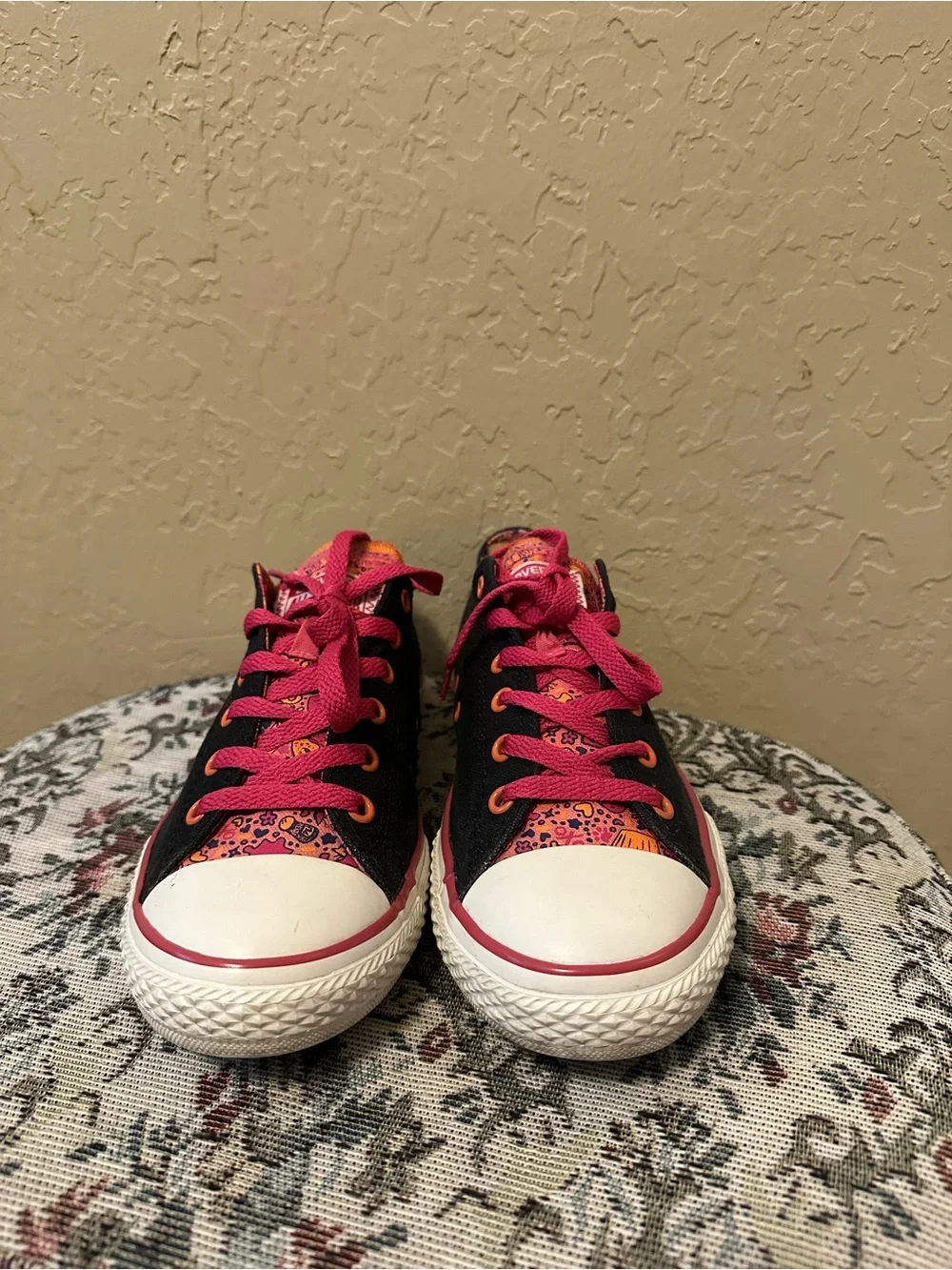 Converse All Star Multi Tongue
Pink/Black Junior Sneakers Size 6 - Picture 6 of 10